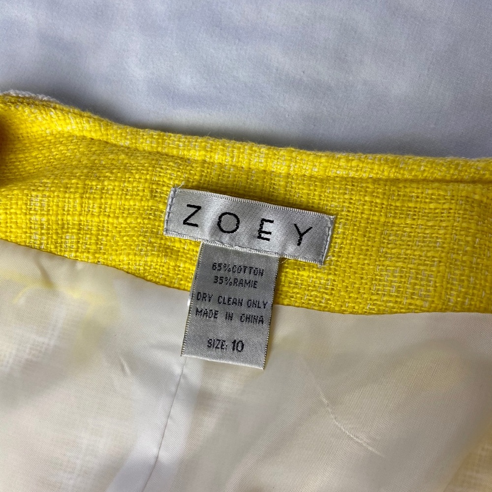 Blazer - Picture 3 of 3